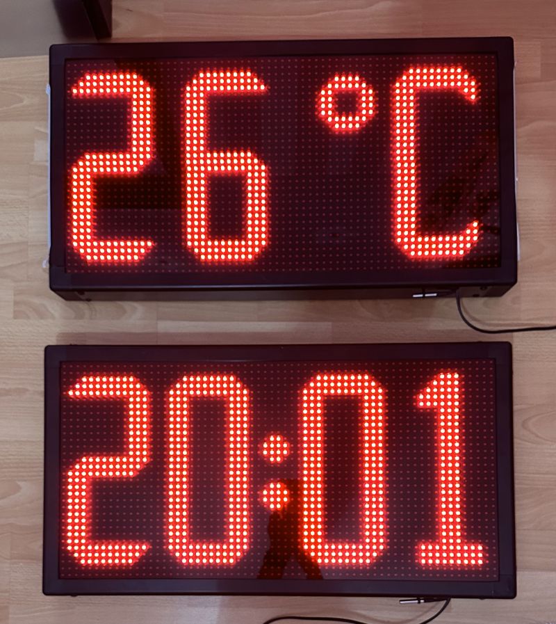 Dijital Saat ve Sıcaklık Göstergesi
